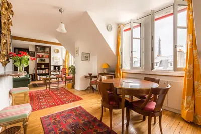 Image de Appartement de 3 chambres à distance de marche de la Tour Eiffel (Veeve)