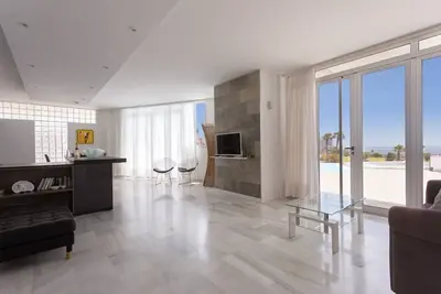 Image de Amarila Golf Villas - Unit 3 - luxueux lit 2 avec vue imprenable, climatisation et wi-fi