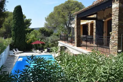 Image de A 300 m des plages et du centre, Villa avec vue mer et piscine. Le top Le Calme