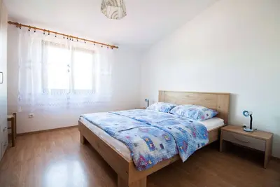 Image de Dara maison avec des appartements / Dara4 Appartement
