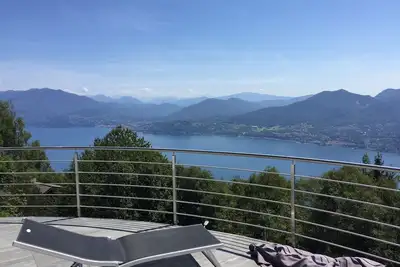 Image de Superbe villa avec vue panoramique sur le lac Majeur