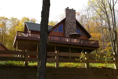 Image de * ÉNORME 5000sf * Lake Wallenpaupack 250ft Lakefront, Beach Sleeps 12 + Boats include