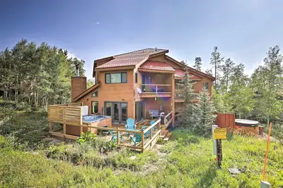 Image de Silverthorne 2bd + Loft Home w / Private Hot Tub!