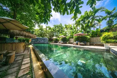 Image de Chambre privée de luxe avec vue sur le jardin - Transfert aller-retour gratuit