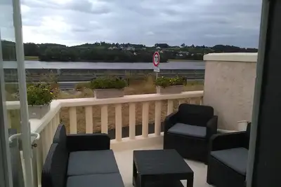 Image de maison bord de loire
