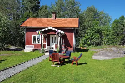 Image de Maison de vacances à Åmmeberg à Vättern avec un bel environnement naturel pour le canoë et la randonnée