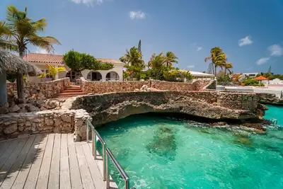 Oceanfront Villa Avec Private Bay accès direct à la mer des Caraïbes
