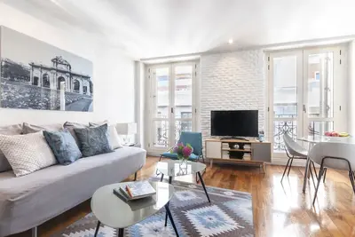 Image de Chez moi à Madrid 3, au centre de Madrid. Promenade dans les musées, les places, la Gran Via et le Sol