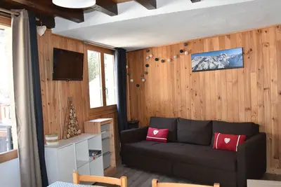 Image de Duplex ensoleillé centre village avec balcon et parking privé