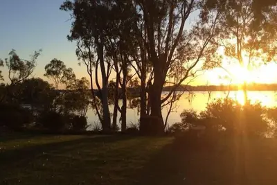 Image de Foxy Lodge - Lakeside Getaway