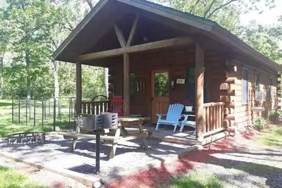 Image de Cabane isolée dans la région viticole - Glamping animaux acceptés, avec petit déjeuner inclus!