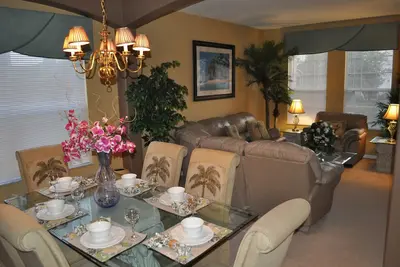 Image de Emerald Island Luxury Castle à Kissimmee, piscine privée, à 5 km des parcs Disney