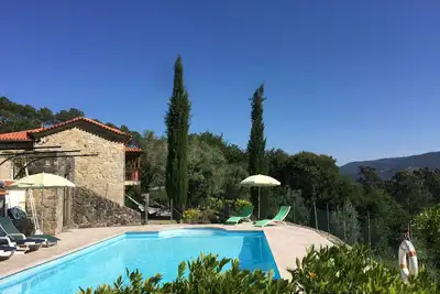 Image de Ferme rénovée dans un cadre rural idyllique. Piscine, vues magnifiques.