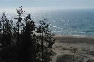 Image de Elberta \/ Frankfort, vue sur l'eau, près de la plage, 8 personnes, 1300 $ \/ sem