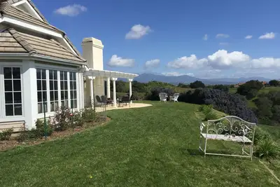 Image de Epic Hilltop Estate sur 7 acres, luxueux 6 chambres avec une vue imprenable près de la ville
