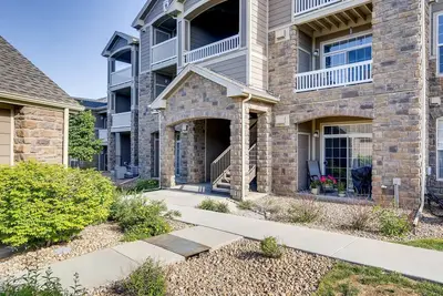 Image de Condo Meuble De Luxe Proche Du Dtc, Du Reseau Et De L'Aeroport Centenaire