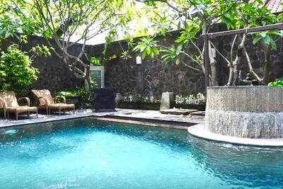 Image de La seule villa de 9 chambres à Kuta Bali