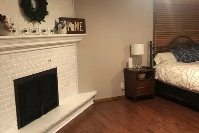 Image de 5 Bdrm Belle maison dans quartier sûr 7 minutes en voiture de Lambeau