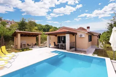 Image de Maison de vacances panoramique avec piscine