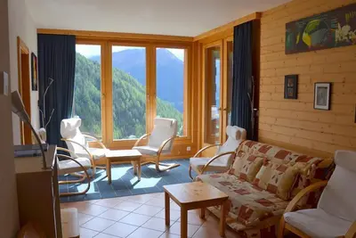 Image de Extérieur : appartement confortable et moderne au rez-de-chaussée d’un chalet, pour 6-7 personnes, t