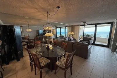 Image de Gulf Front Condo avec une vue imprenable!