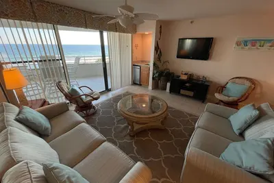 Image de Gulf Front Condo avec une vue imprenable!