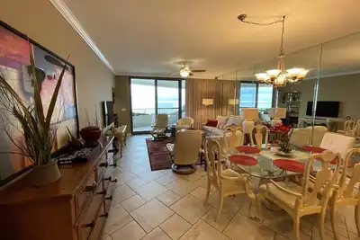 Image de Gulf Front Condo avec une vue imprenable!