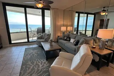 Image de Gulf Front Condo avec une vue imprenable!