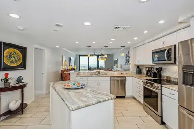 Image de Gulf Front Condo avec une vue imprenable!