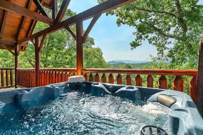 Image de Superbes vues sur les montagnes enfumées ~ Près de la ville avec un accès facile en voiture!