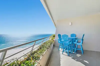 Image de Gulf Front Condo avec une vue imprenable!