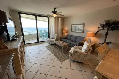 Image de Gulf Front Condo avec une vue imprenable!