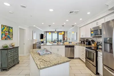 Image de Gulf Front Condo avec une vue imprenable!