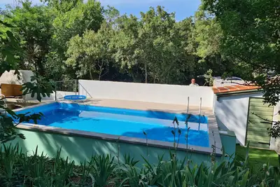Image de Ile de Krk / Croatie: maison avec grand jardin privé, tranquillité, piscine, plage à 1 km
