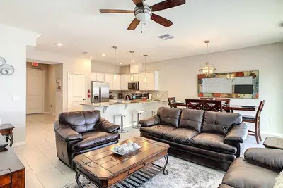 Image de SPÉCIAL! - Nouvelle maison de ville à Orlando - Près de Disney et des magasins d'usine!