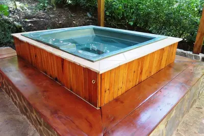Image de Jacuzzi! Récemment rénové! WiFi rapide. ½ mille de la réserve
