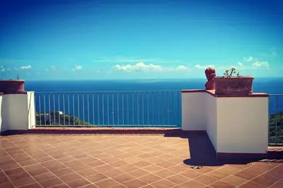 Image de La Colombella. Appartement vue mer à Ischia.
