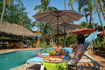 Image de Appartement 1 chambre avec jardin, terrasse, piscine sans chlore, à 1 minute de la plage