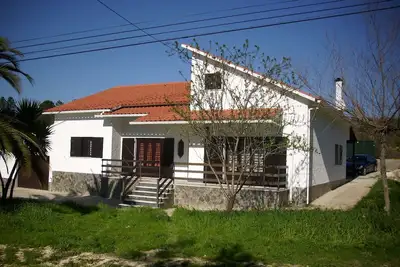 Image de Maison des tourterelles dans un endroit calme
