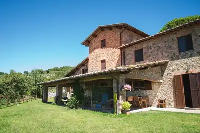 Image de Appartements idylliques toscans-ombriens dans une villa avec piscine