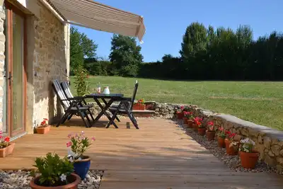 Image de Maison de vacances reposante et relaxante dans la région viticole de Bordeaux avec piscine