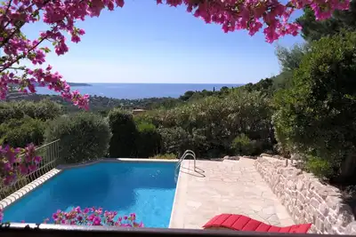Image de Calme villa avec piscine et vue imprenable sur mer jusqu'à 10 personnes