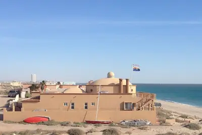 Image de En bord de mer sur la plage les plus agréables de Penasco 6 Br, 4 salles de bain, 20ft plafonds Dome