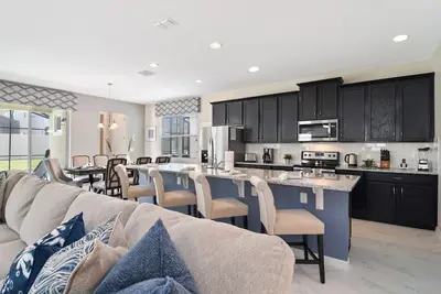 Image de Près de Disney Brand New Luxury 6br / 4. Villa 5ba avec Spa et Piscine - Solara Resort