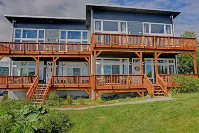 Oceanfront Luxury Apartment Surplombant la baie de Kachemak et Homer Spit!