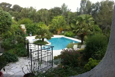 Image de Beau rez de chaussée de villa avec piscine, Le Pradet (Var)