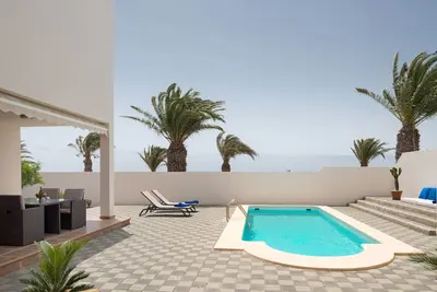 Villa Salinas avec jardin et piscine privée