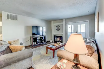 Image de Séjournez dans un appartement de conception classique à proximité de l'Oru, des pistes d'exercice et des restaurants!