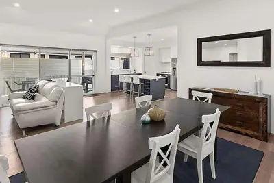 Image de Situé dans Vasse Newtown, au croisement de Busselton, Dunsborough, Margaret River, à 3 minutes de route