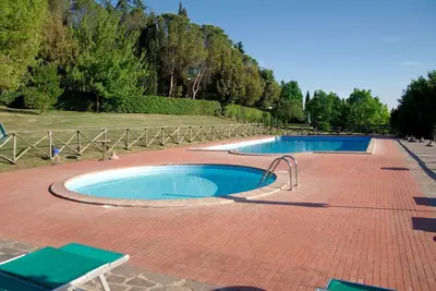 Image de Résidence Leccino-Le Gorghe di Valmarino en Ombrie à 5 km de Pérouse Piscine et Wifi